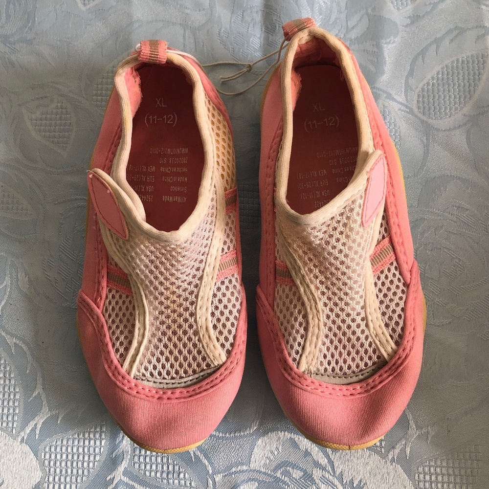 Water Shoes - Size 11/12